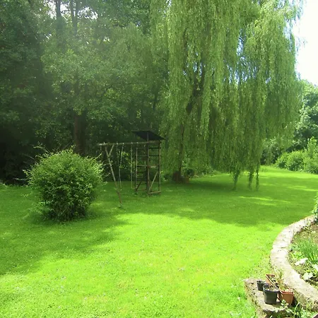 Holiday home Lovely In With Garden Treignes