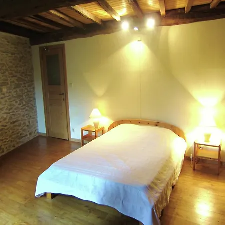 Holiday home Lovely In With Garden Treignes